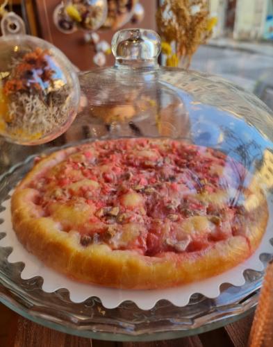 Galette bressane aux pralines roses